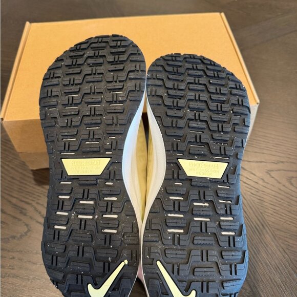 Nike Men’s Infinity Run 4 GTX - Picture 3 of 4